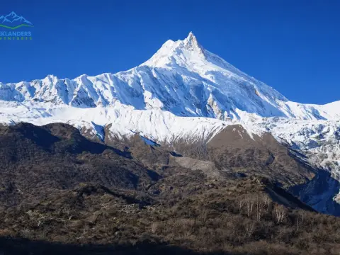 Manaslu Circuit Trek in Autumn vs Winter: Larkya La Pass Conditions, Weather, Safety & Best Season Guide