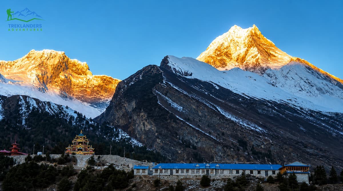 Manaslu Circuit Trek