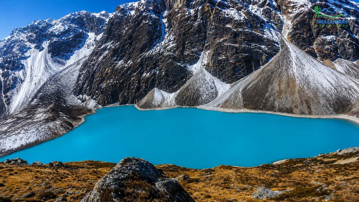 Beautiful Cho La Tsho Lake Along the Gokyo–Cho La Route