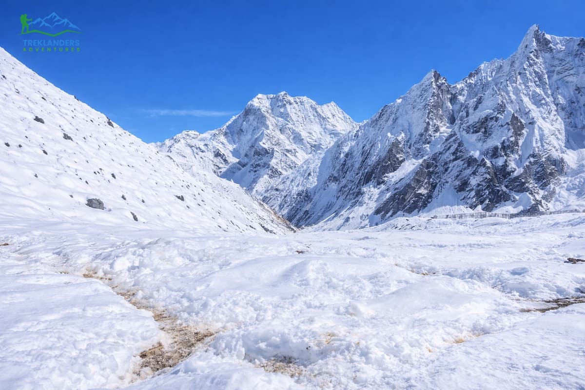 Larke Pass- Manaslu Circuit Trek