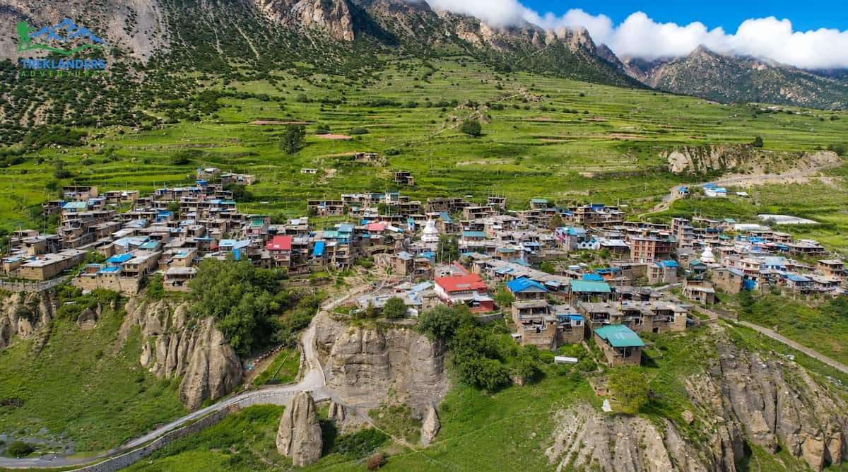 Manang Valley: The Essential Acclimatization Stop