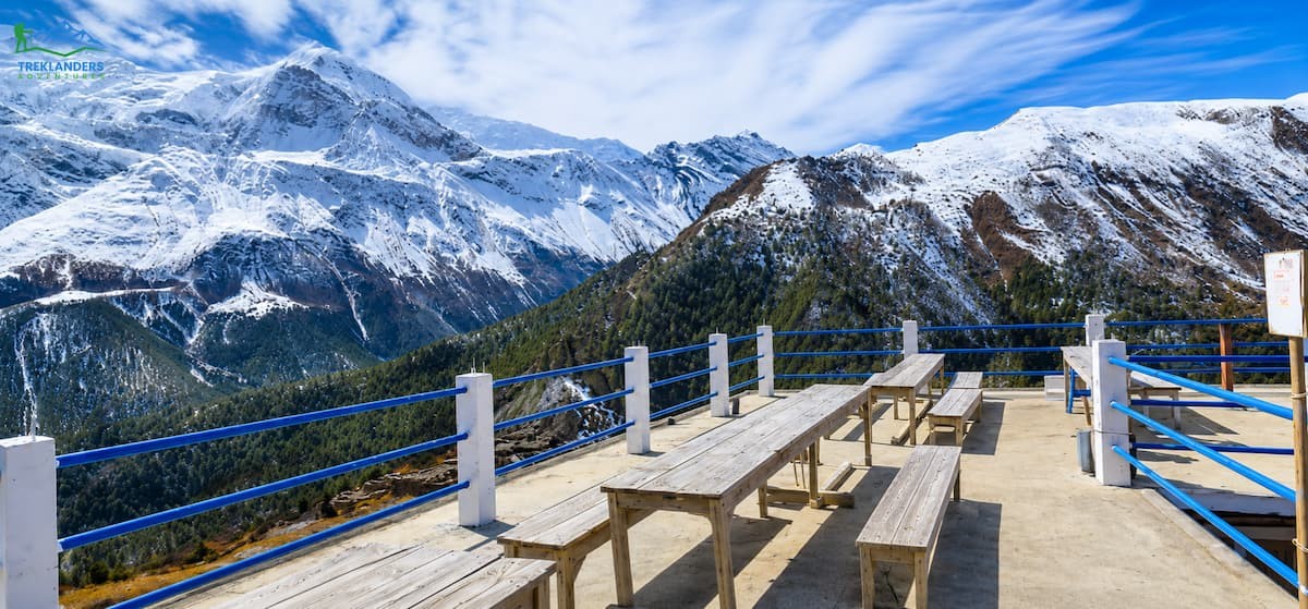 Teahouses along the trail from Manang to Yak Kharka