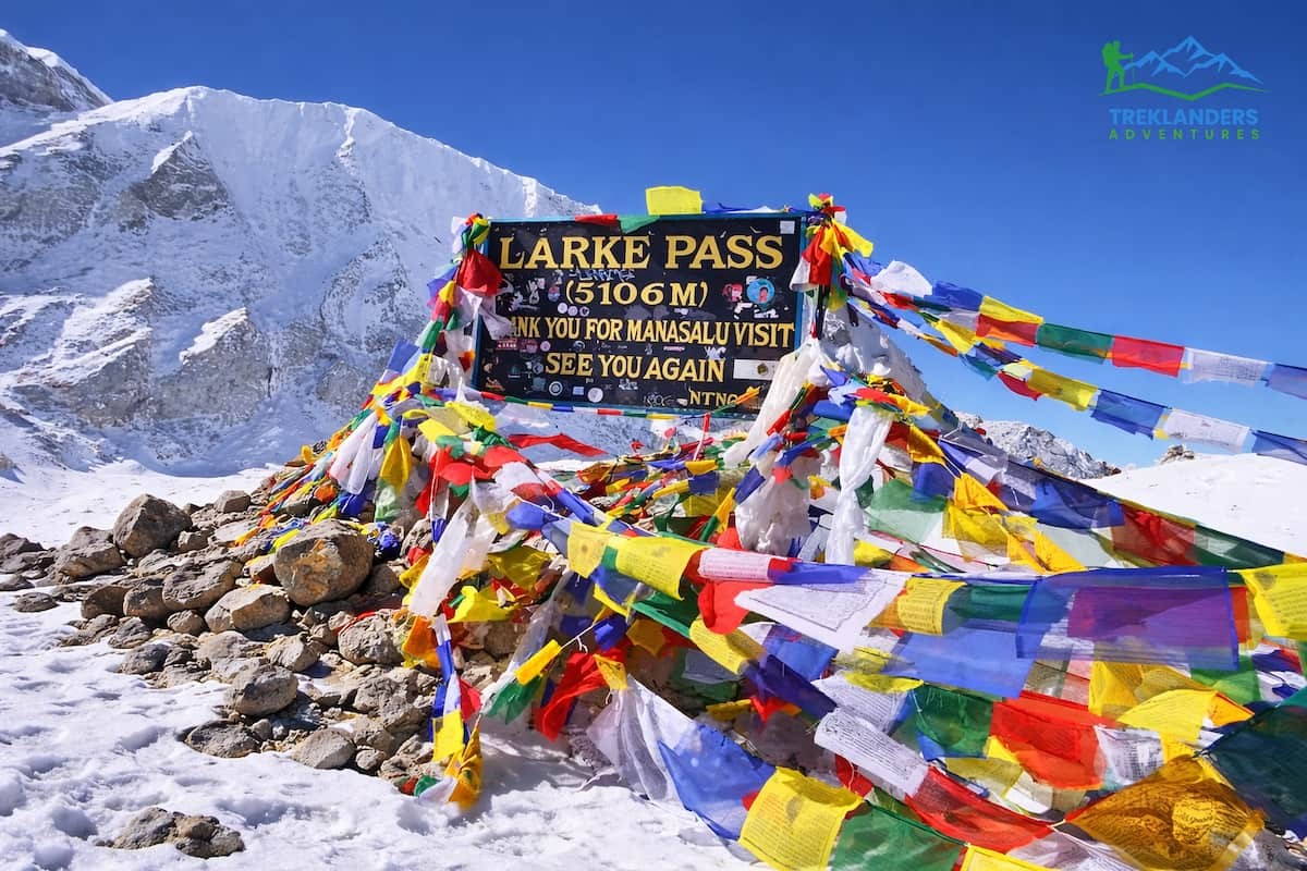 Larke pass- Manaslu Circuit Trek