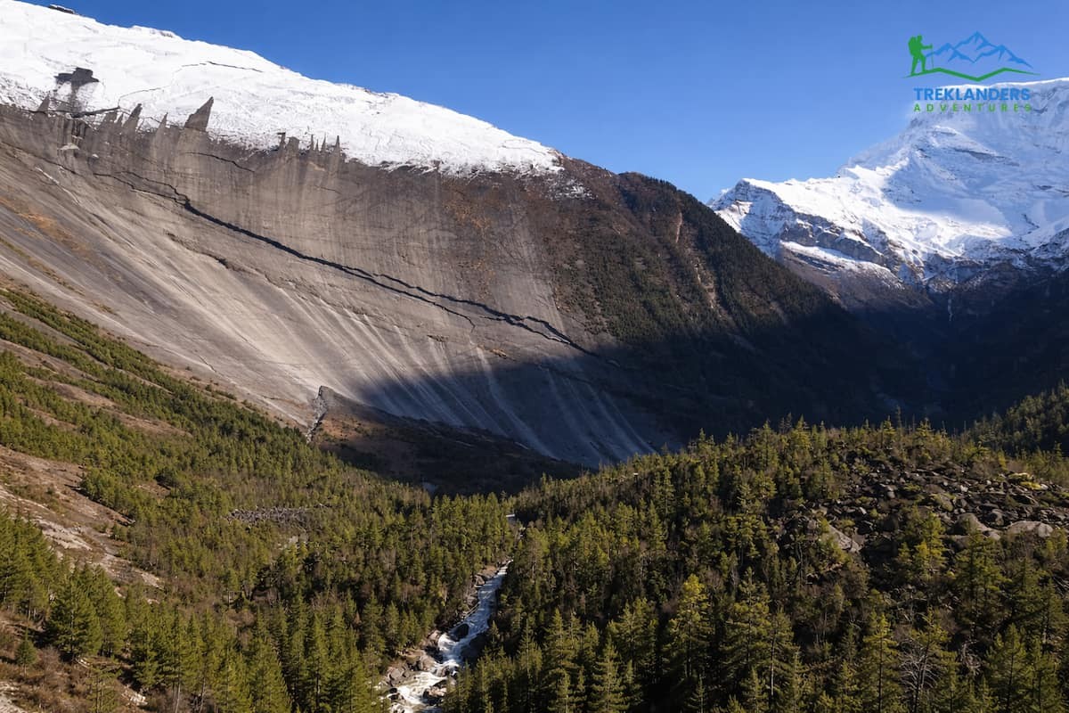 Paungda Danda Rock - Annapurna Circuit Trek