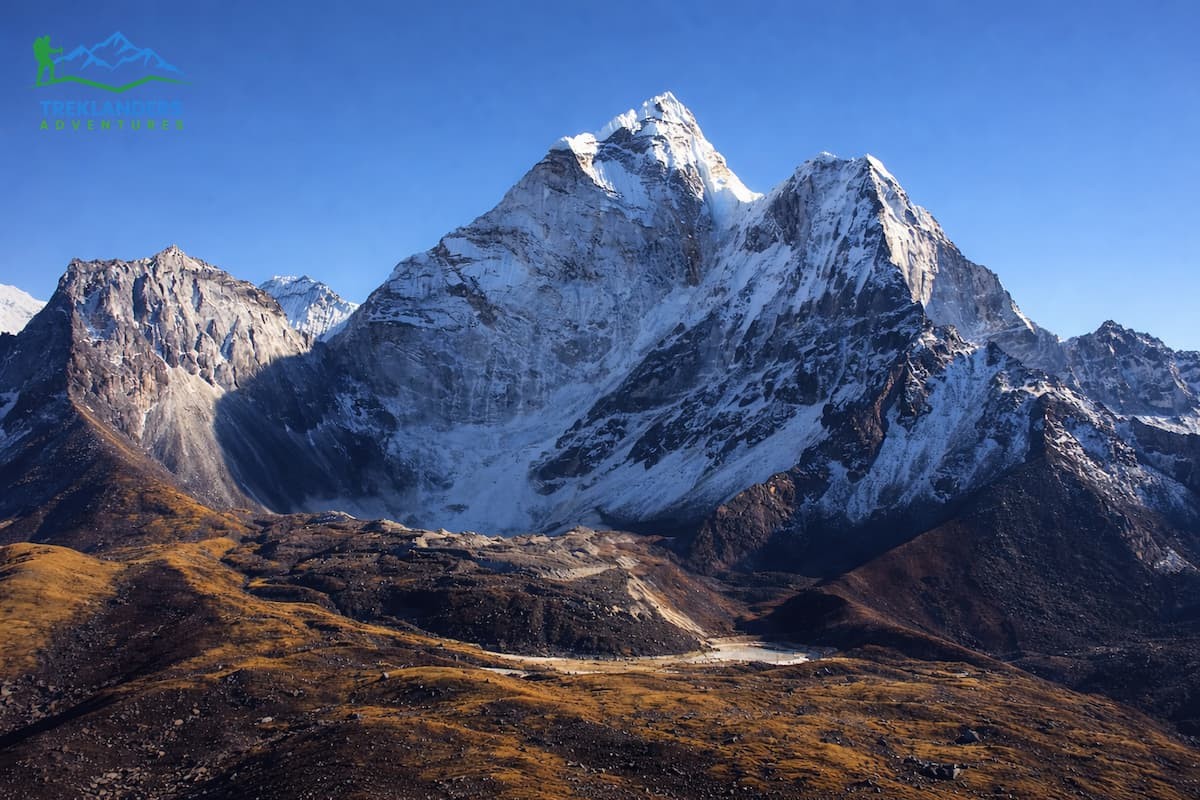 Everest Base Camp Trek in Autumn