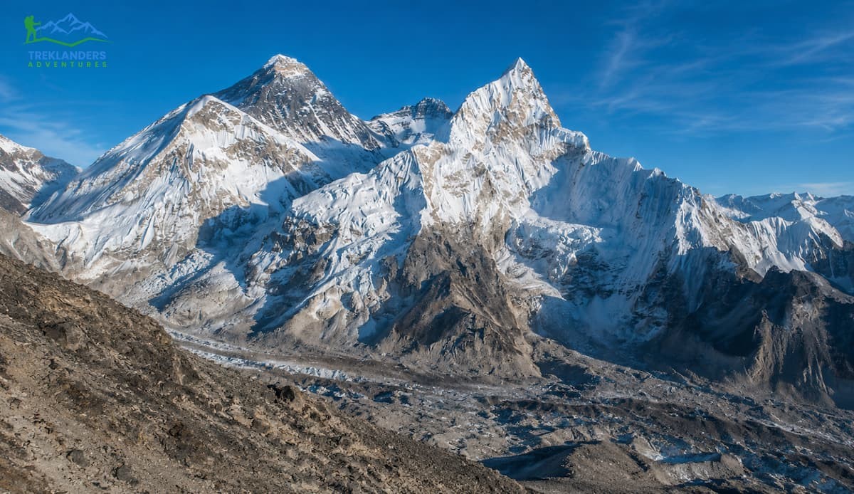 Close view of Mount Everest during the Everest Base Camp Trek from Kala Patthar