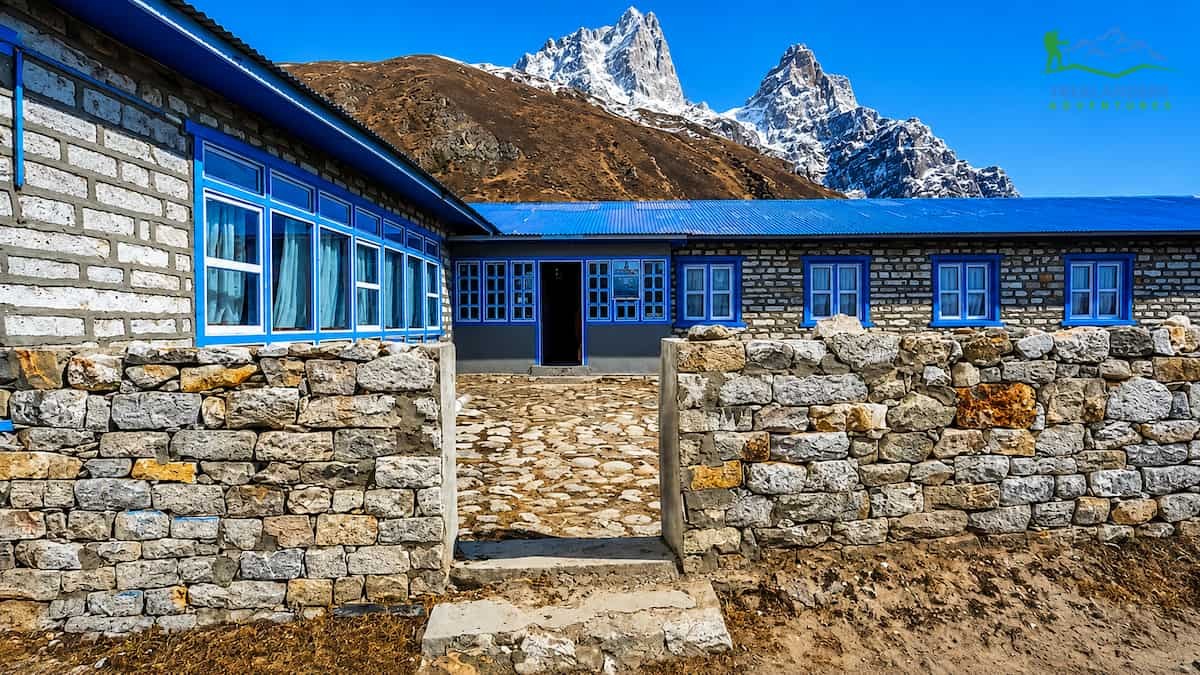 Lodges and Accommodation at Pheriche