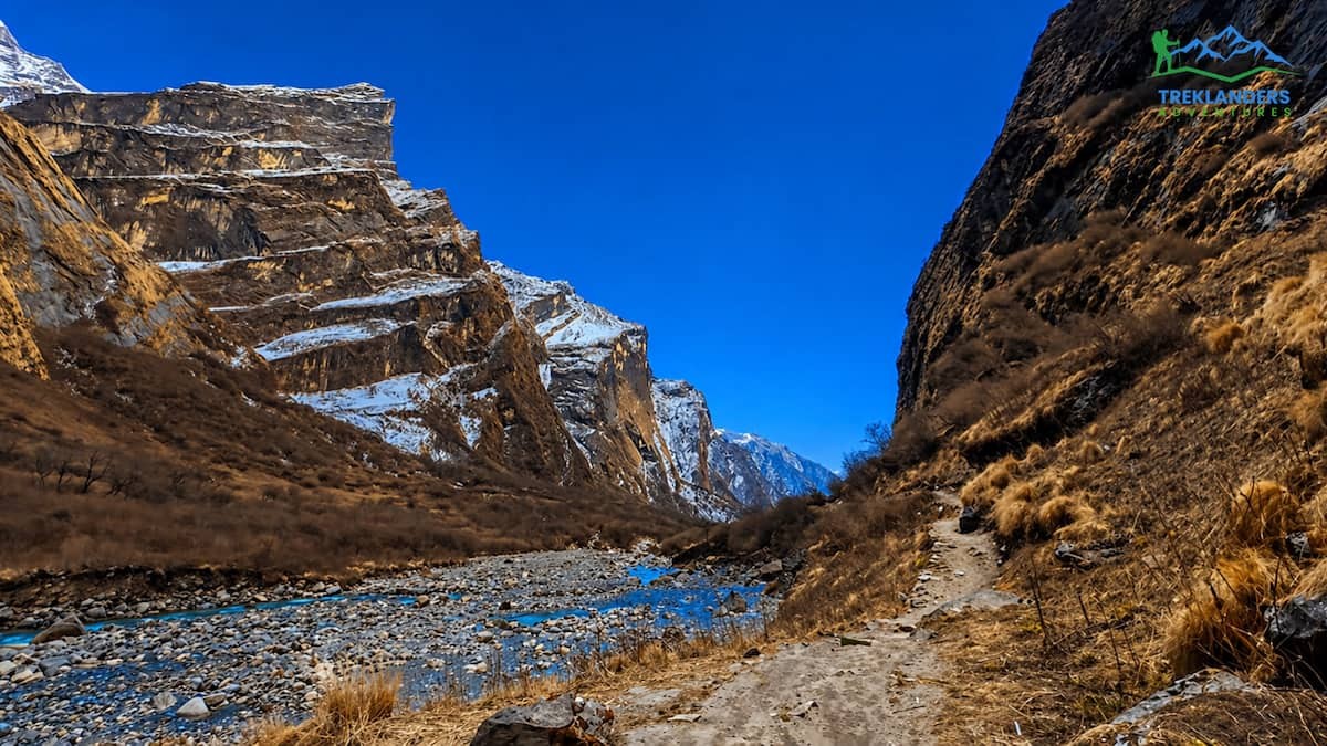 Trail along the Annapurna Base Camp