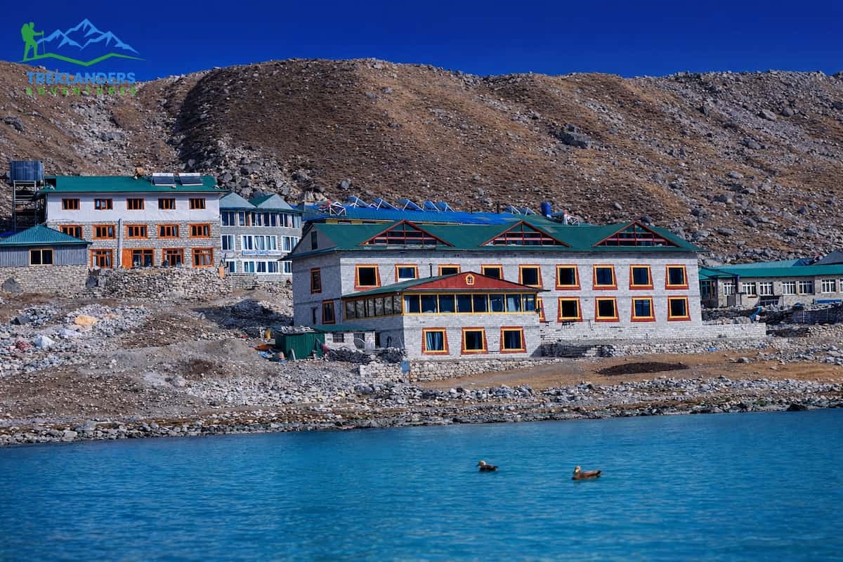 Accommodation and Teahouse in Gokyo Lakes 