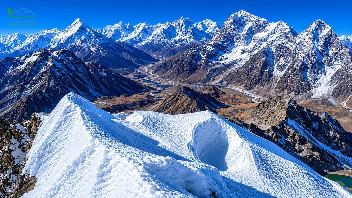 Lobuche East Peak Climbing