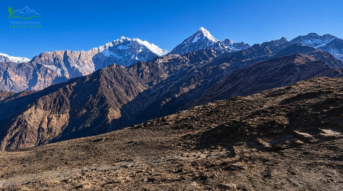Trail along the Khopra Ridge Trek