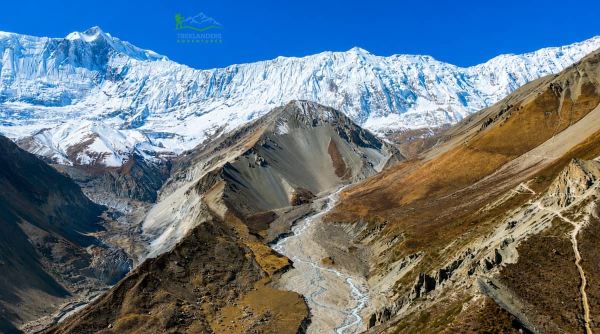 Trail from Khangsar to Tilicho Base Camp