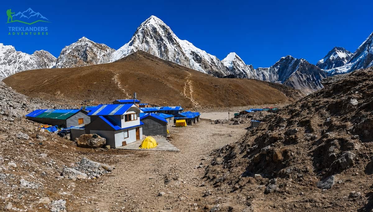 Teahouses Lodges at Gorakshep