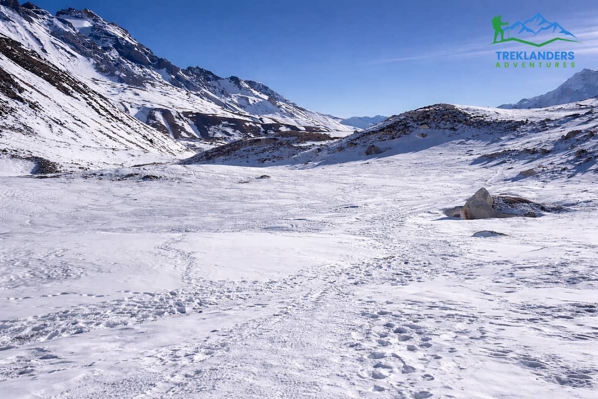 Trail to Larkya La Pass- Manaslu Circuit Trek