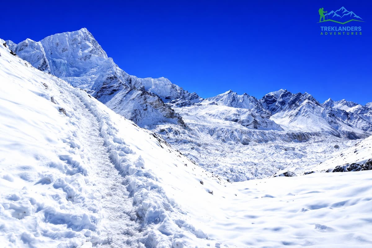 trail to Kalapathar- Everest Base Camp Trek