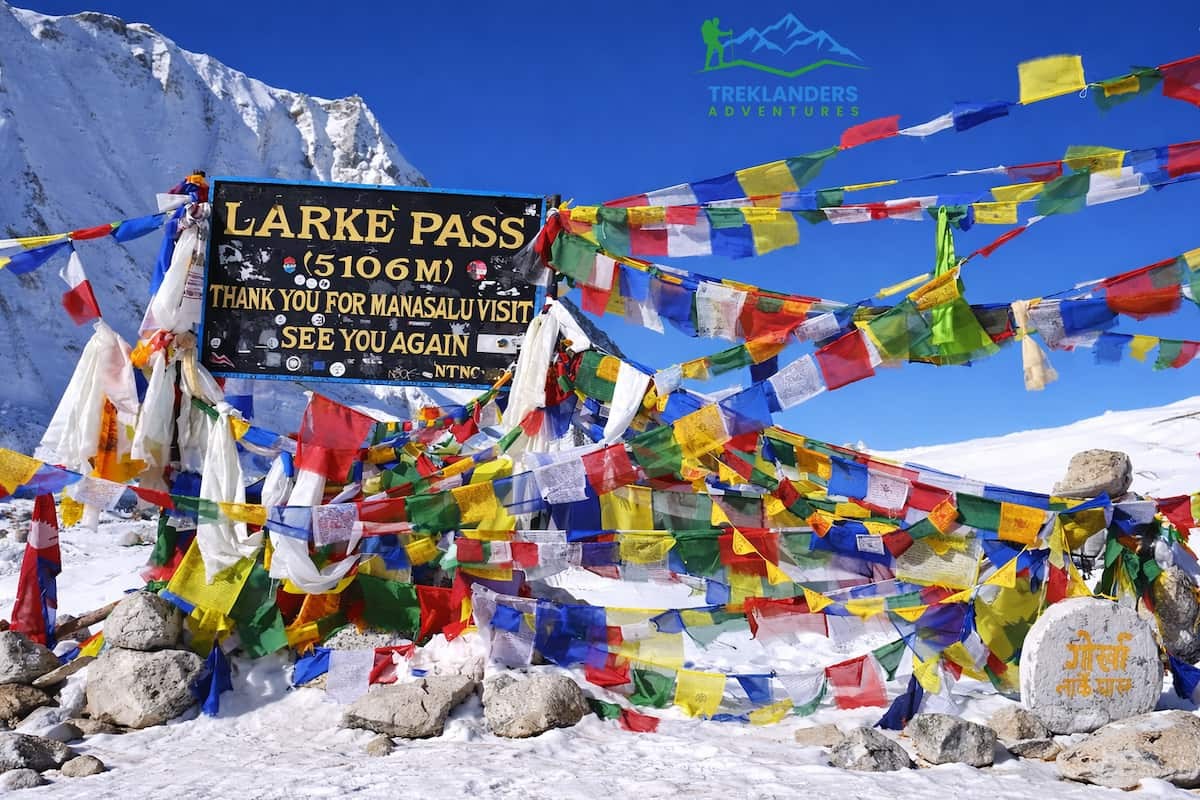 Larke Pass- Manaslu Circuit Trek