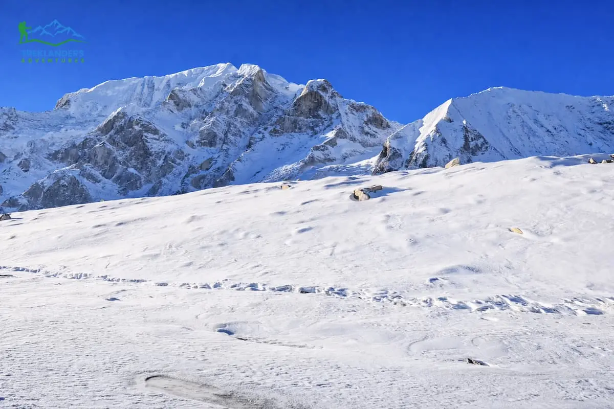 Larke Pass- Manaslu Circuit Trek